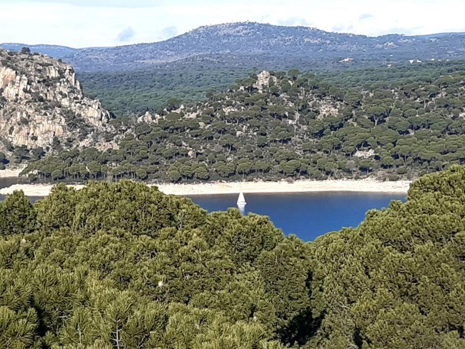 San Martín de Valdeiglesias Acogedor Apartamento Con Bellas Vistas Al Embalse מראה חיצוני תמונה